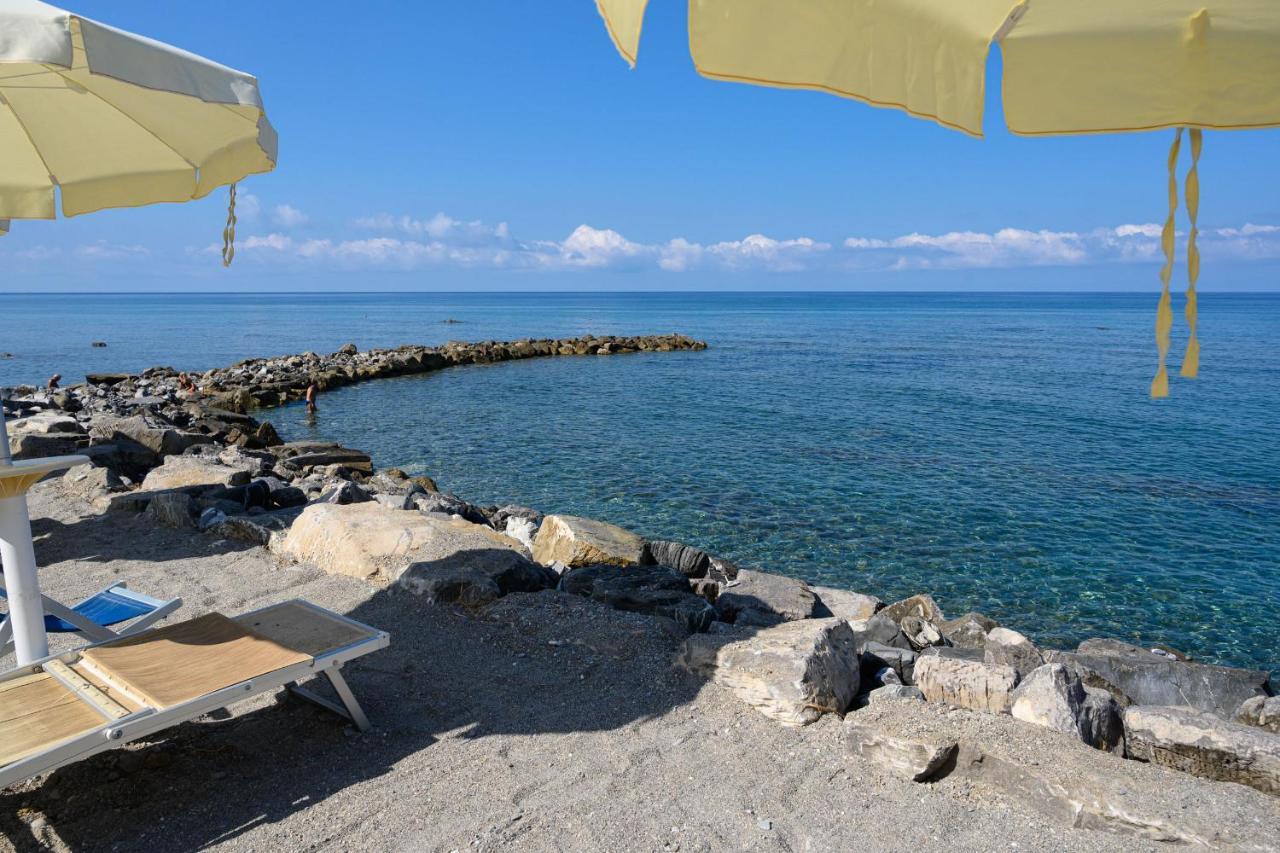 Villaggio Stella Del Sud & Resort Pisciotta Bagian luar foto