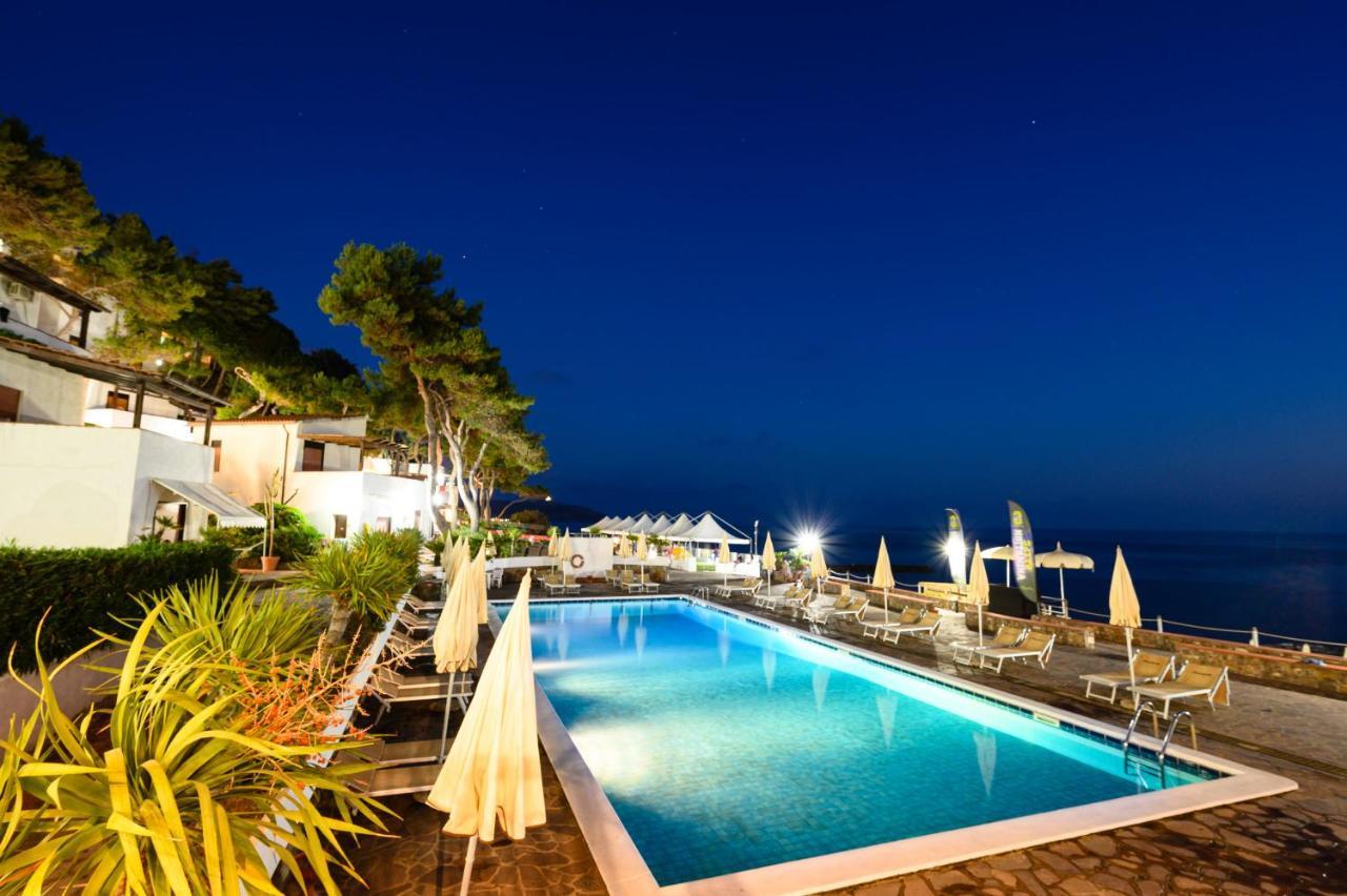 Villaggio Stella Del Sud & Resort Pisciotta Bagian luar foto
